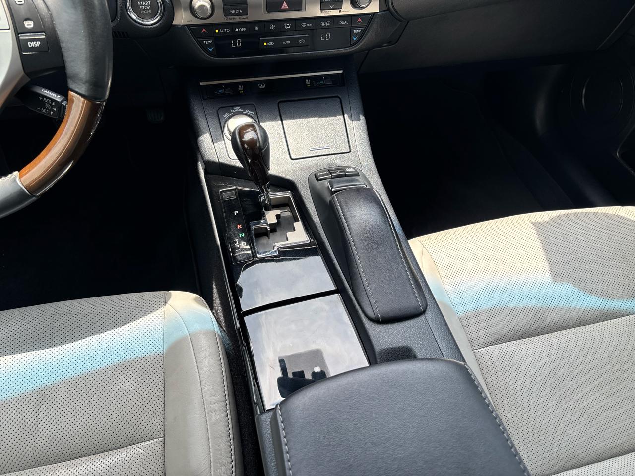 Lexus ES 350 4dr Sdn 2013