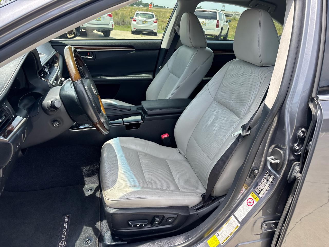 Lexus ES 350 4dr Sdn 2013