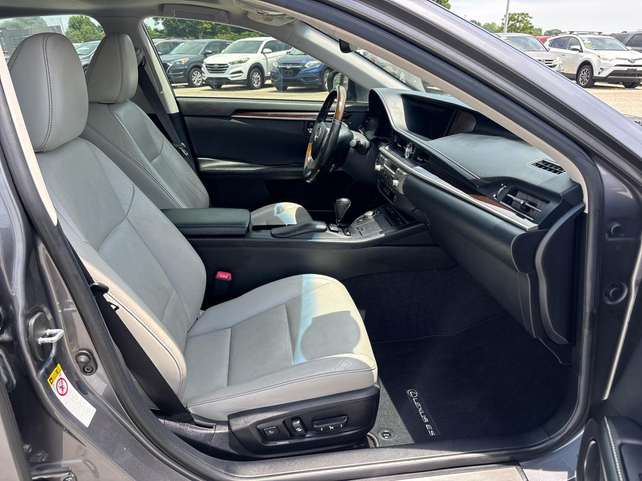 Lexus ES 350 4dr Sdn 2013