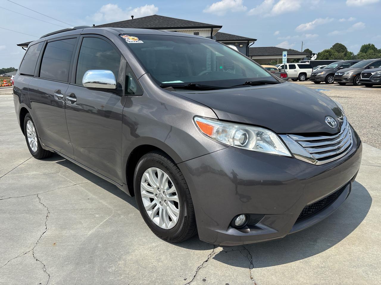 Toyota Sienna XLE FWD 8-Passenger V6 2014