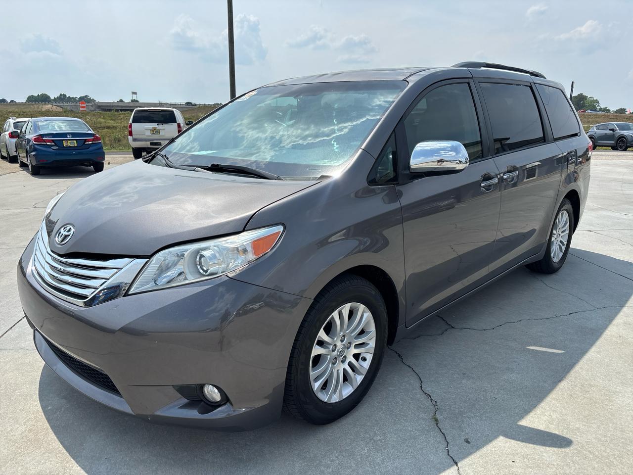Toyota Sienna XLE FWD 8-Passenger V6 2014