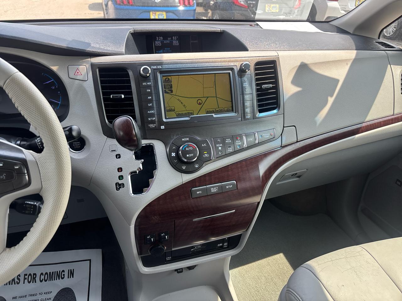 Toyota Sienna XLE FWD 8-Passenger V6 2014