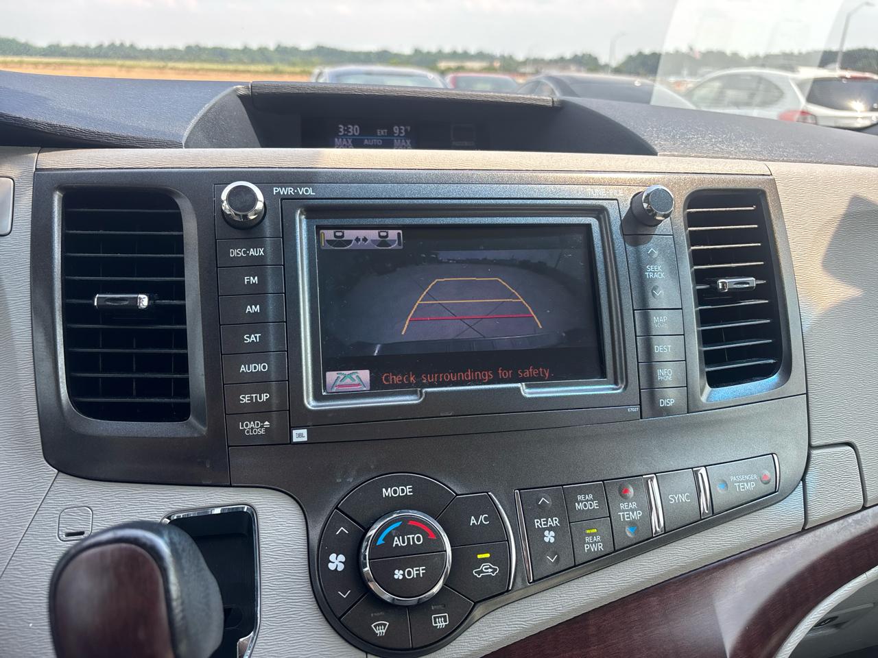 Toyota Sienna XLE FWD 8-Passenger V6 2014