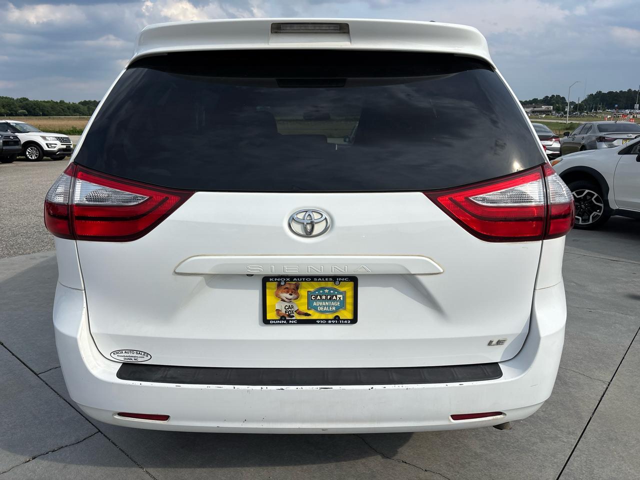 Toyota Sienna LE FWD 8-Passenger (Natl) 2017