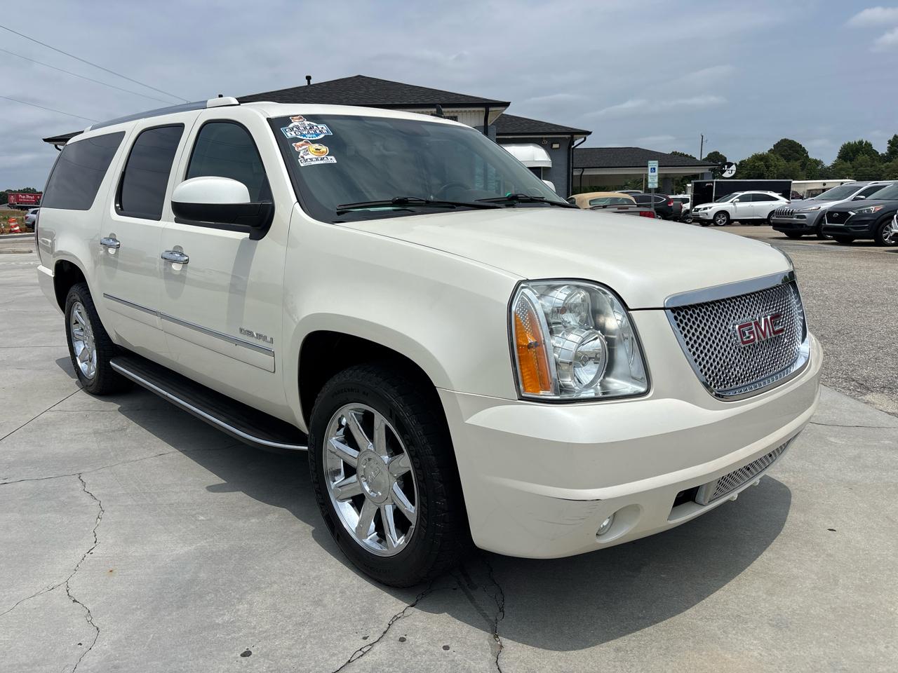 GMC Yukon XL AWD 4dr Denali 2014