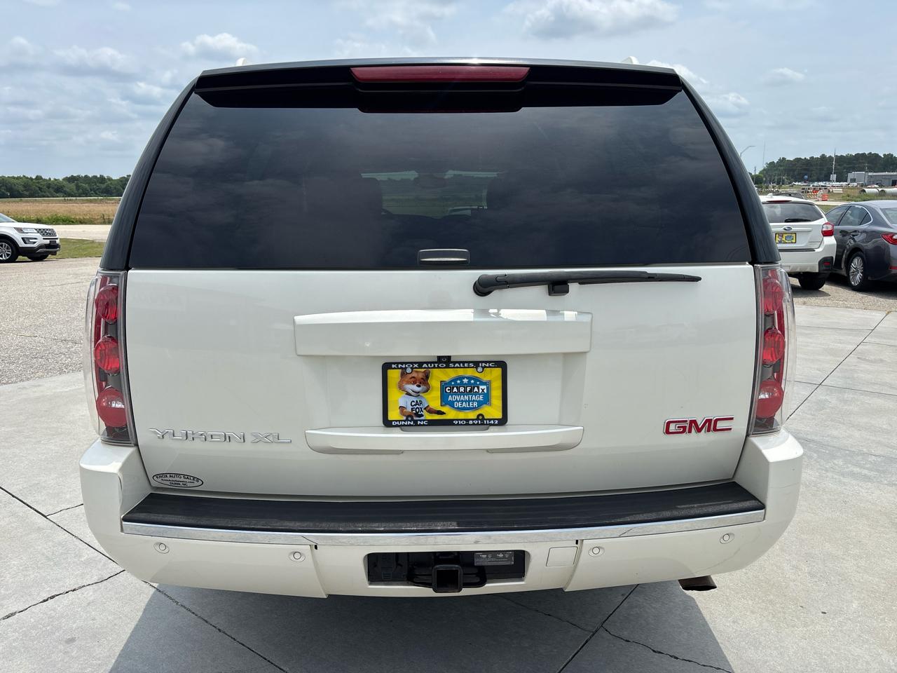 GMC Yukon XL AWD 4dr Denali 2014