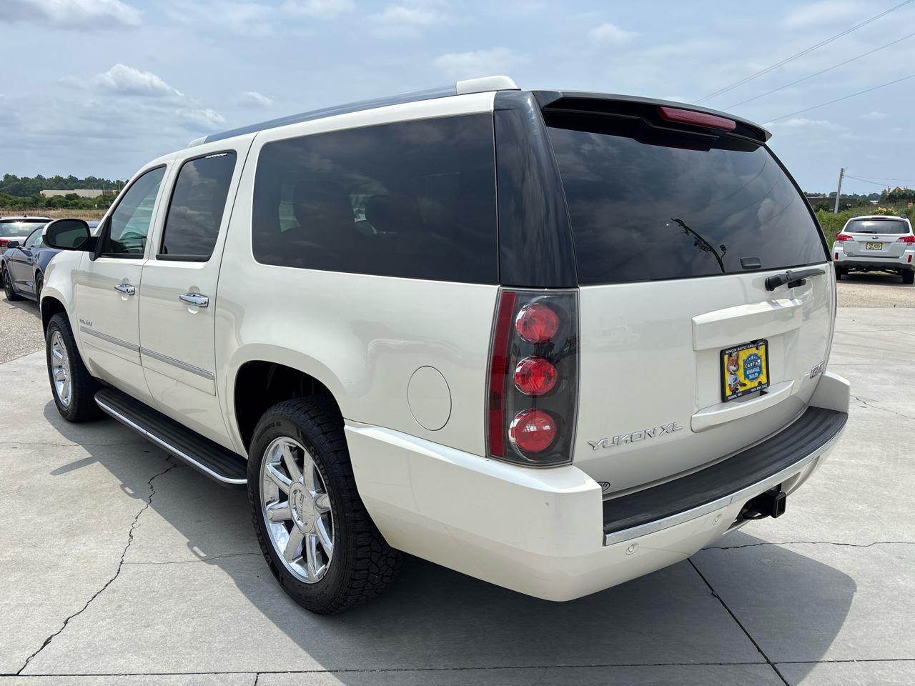 GMC Yukon XL AWD 4dr Denali 2014