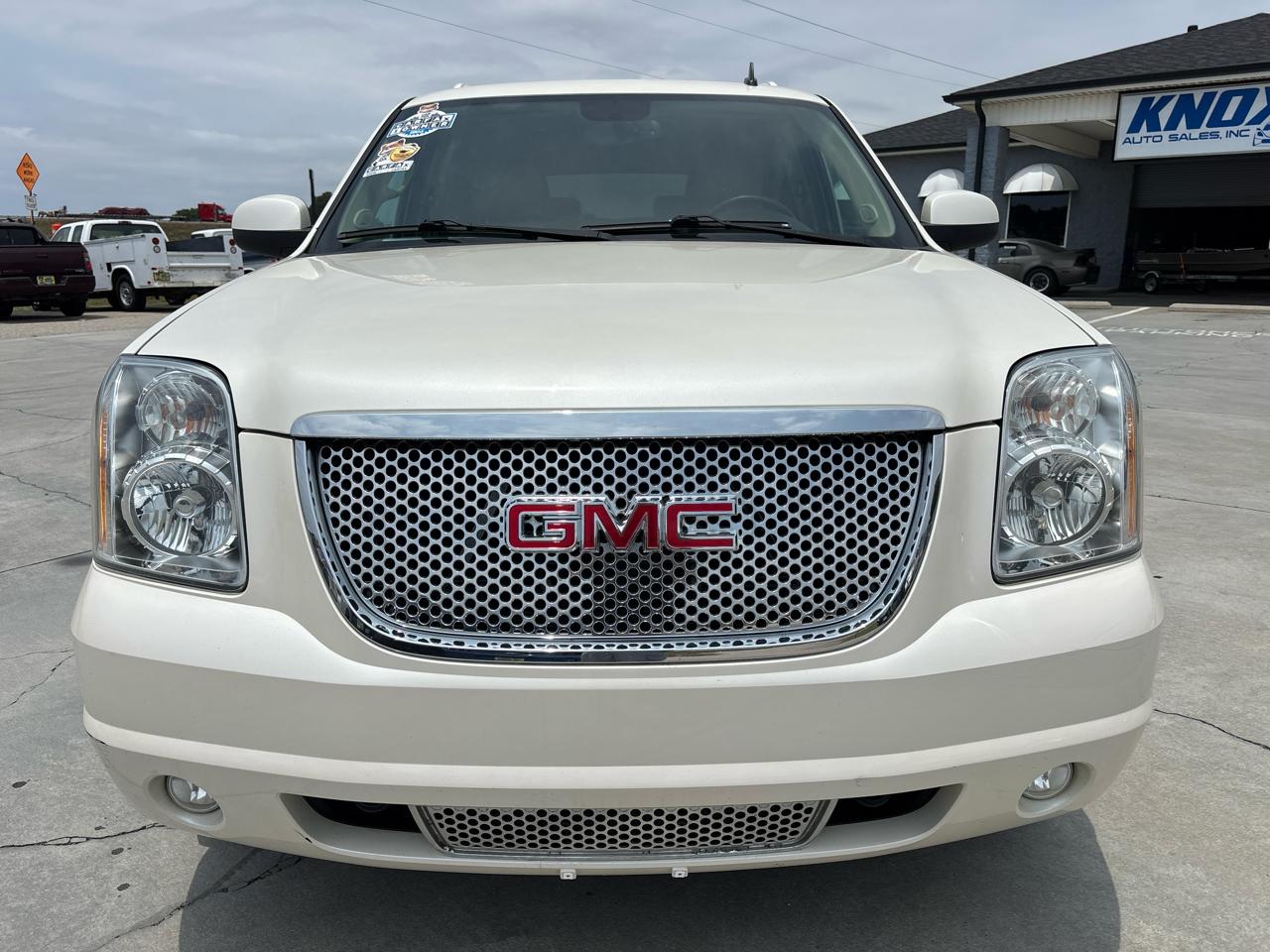 GMC Yukon XL AWD 4dr Denali 2014