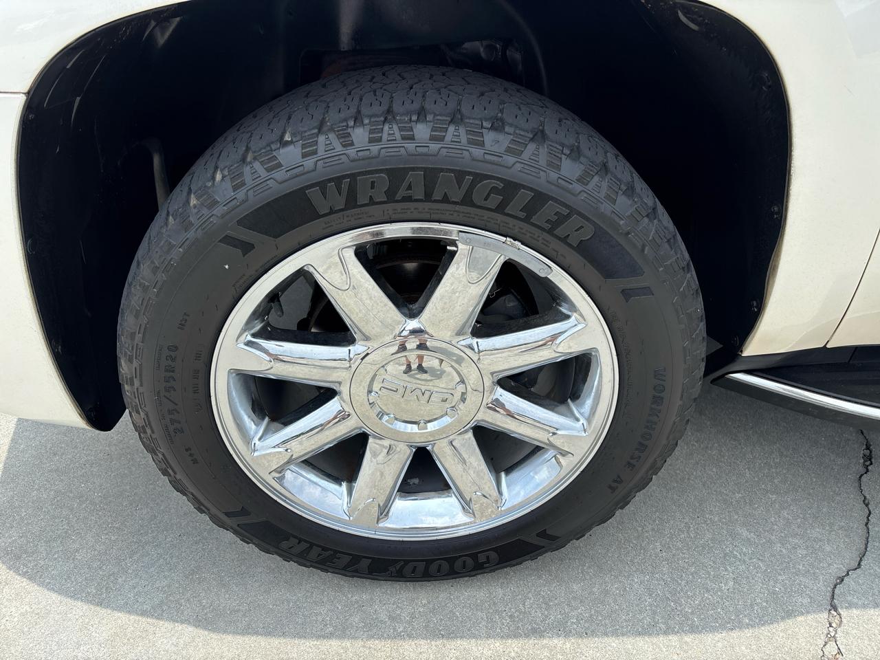 GMC Yukon XL AWD 4dr Denali 2014