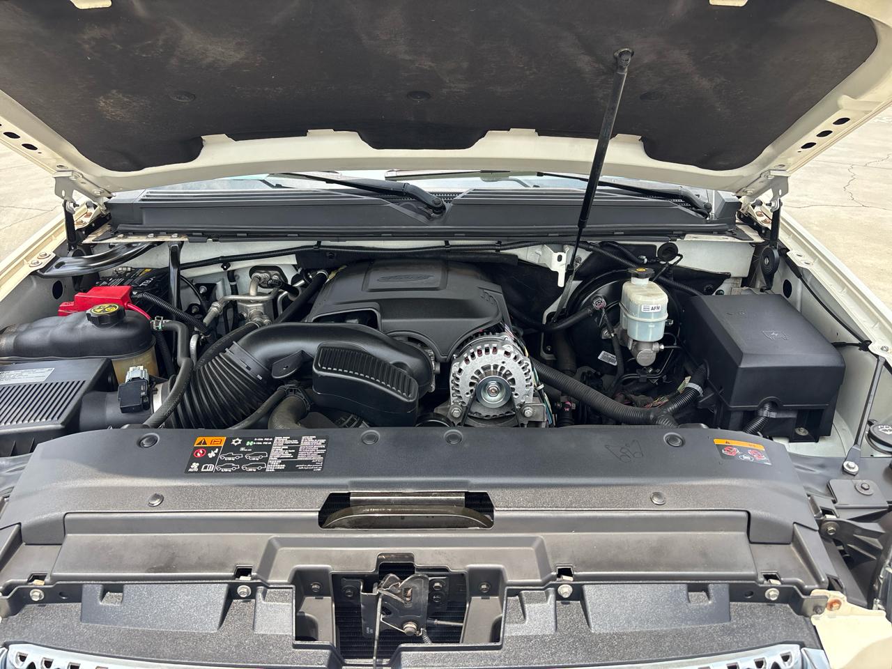 GMC Yukon XL AWD 4dr Denali 2014