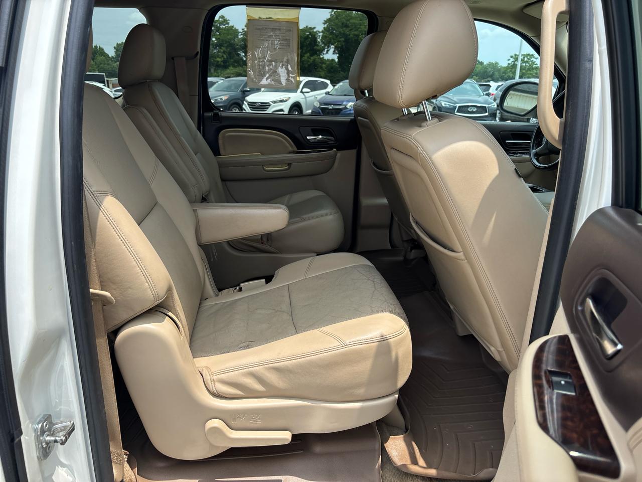 GMC Yukon XL AWD 4dr Denali 2014