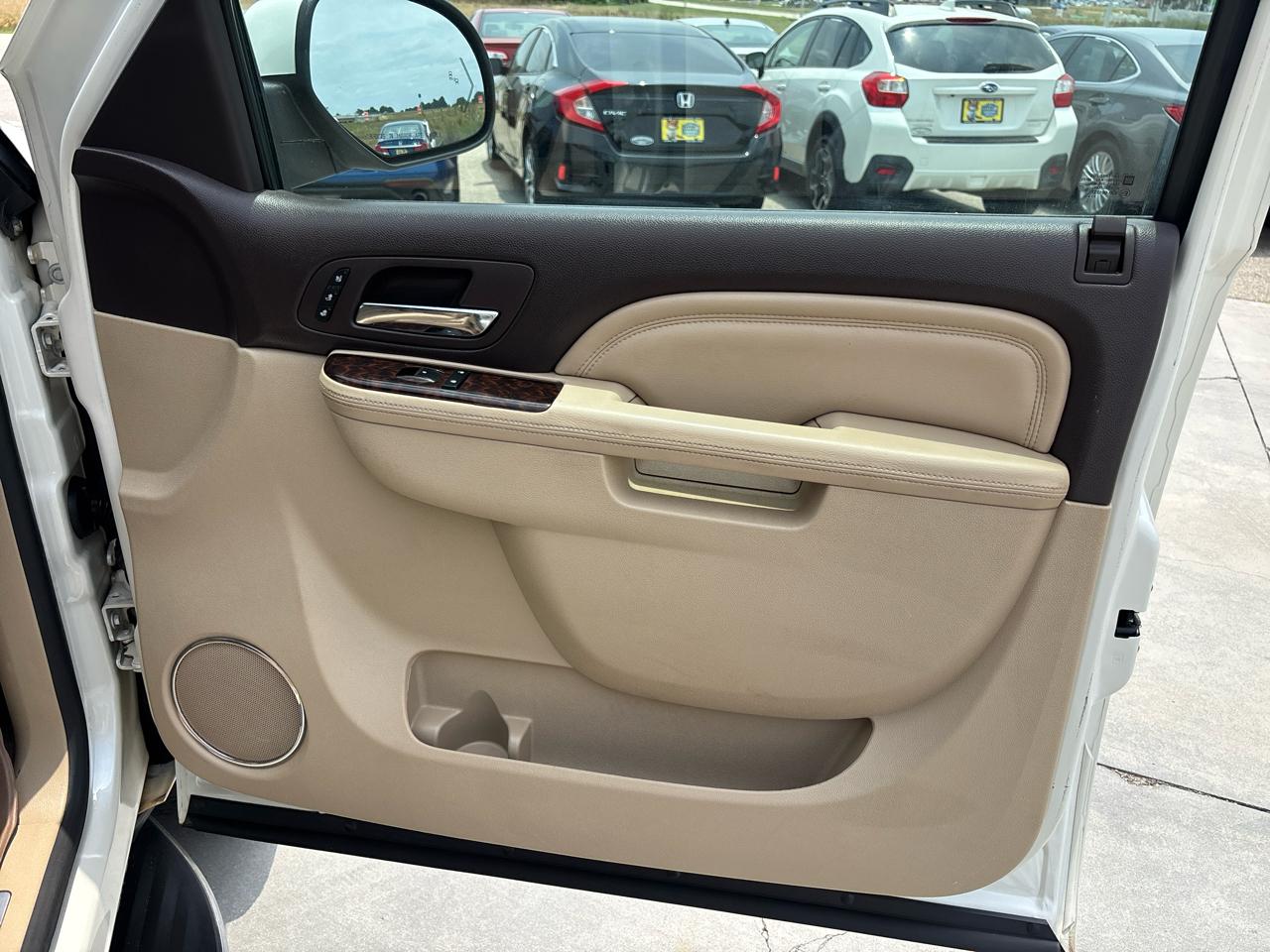 GMC Yukon XL AWD 4dr Denali 2014