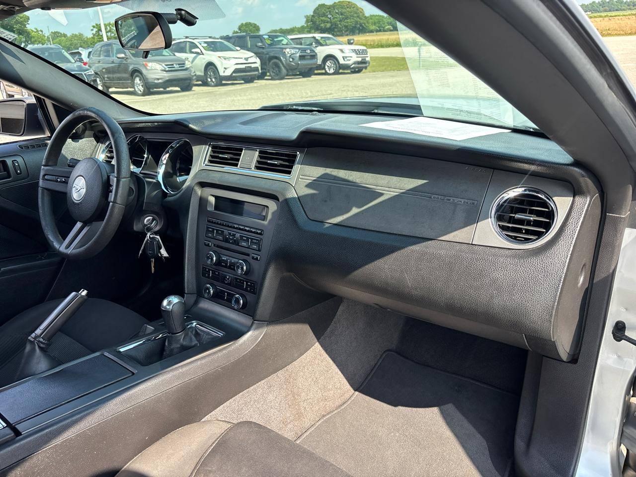 Ford Mustang 2dr Cpe GT 2011