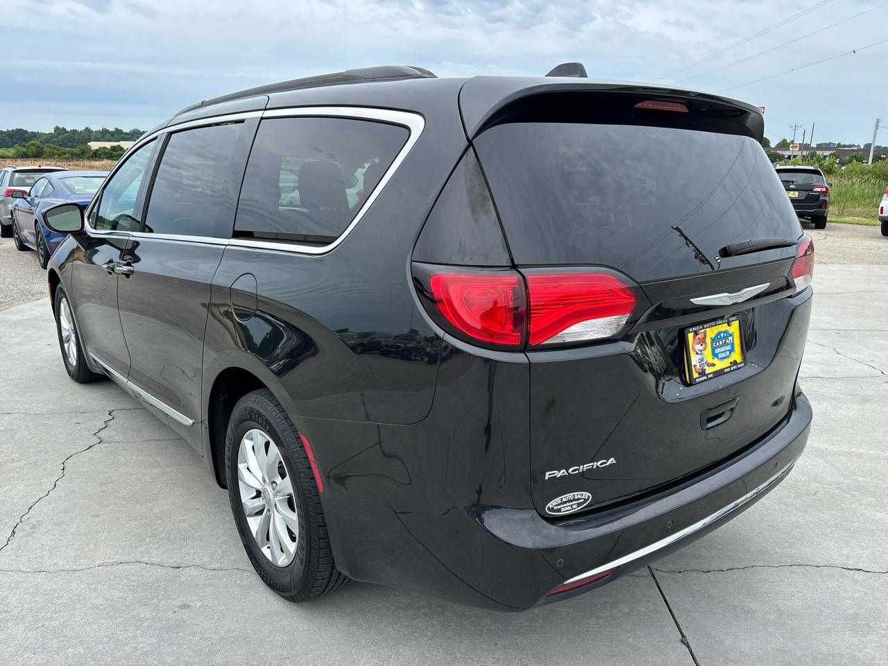 Chrysler Pacifica Touring-L FWD 2017