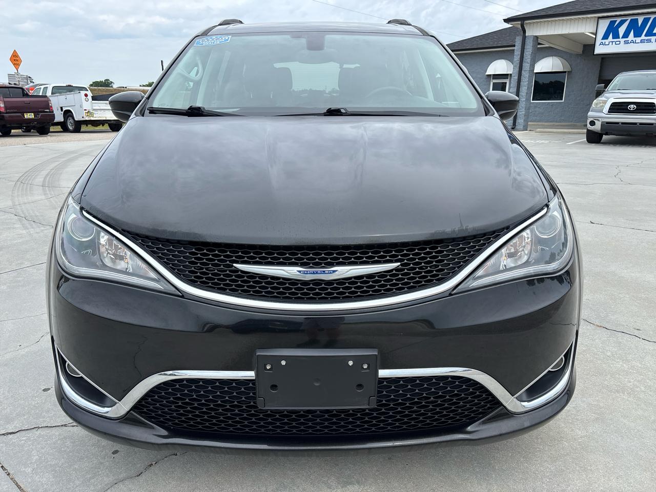 Chrysler Pacifica Touring-L FWD 2017