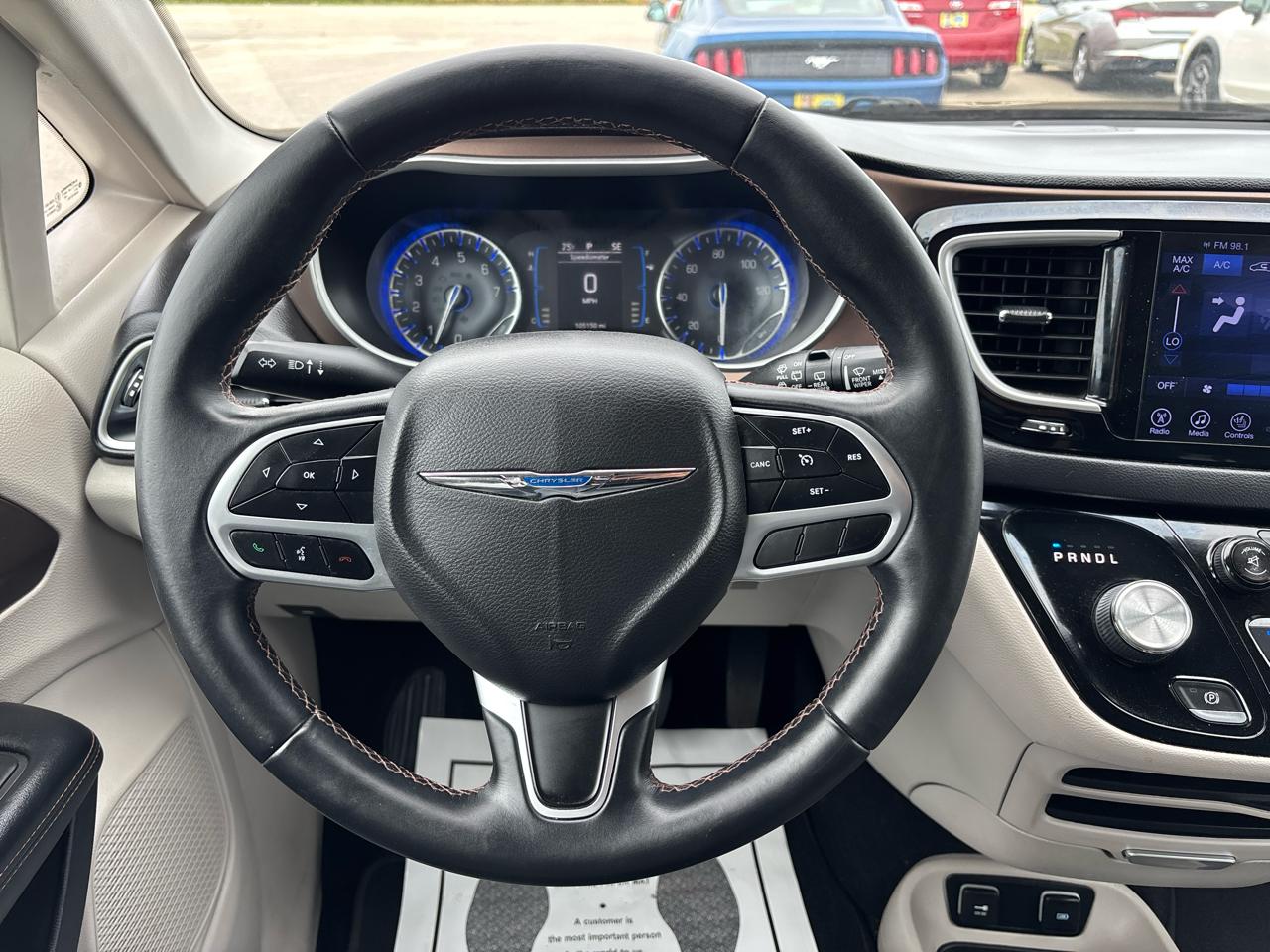 Chrysler Pacifica Touring-L FWD 2017