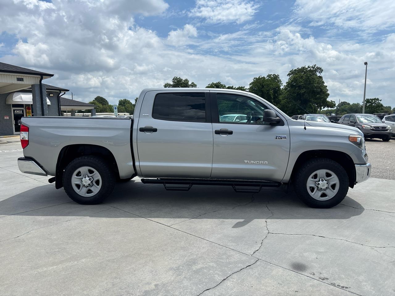 Toyota Tundra 4WD SR5 CrewMax 5.5' Bed 5.7L FFV (Natl) 2019