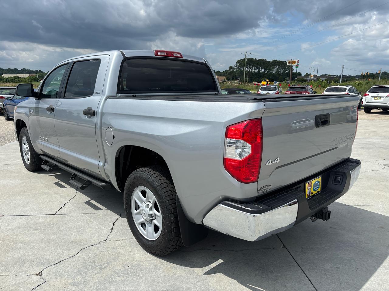 Toyota Tundra 4WD SR5 CrewMax 5.5' Bed 5.7L FFV (Natl) 2019