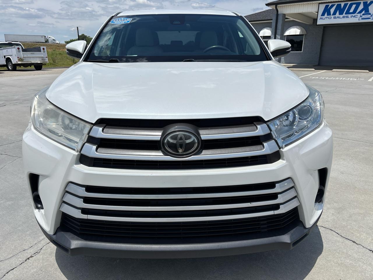 Toyota Highlander LE V6 AWD (Natl) 2018