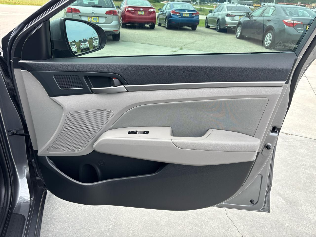 Hyundai Elantra Value Edition 2.0L Auto (Alabama) 2018
