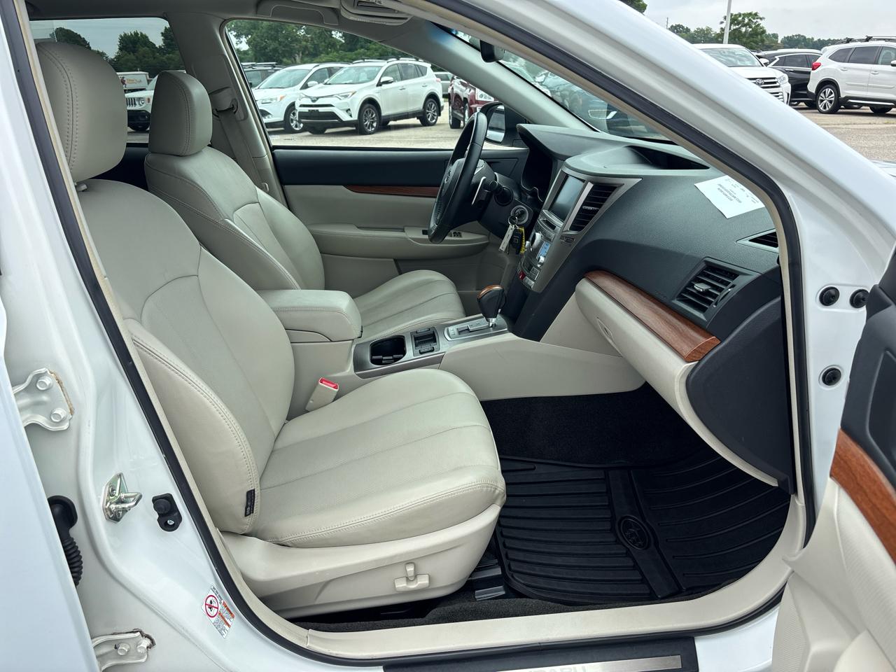 Subaru Outback 4dr Wgn H6 Auto 3.6R Limited 2013