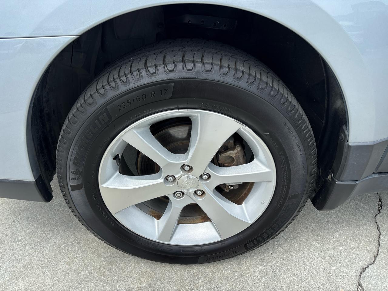 Subaru Outback 2.5i Limited Wagon 2014