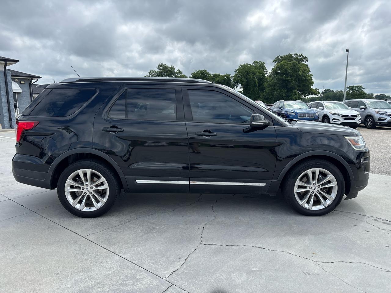 Ford Explorer XLT FWD 2018