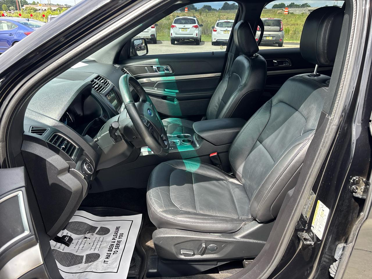 Ford Explorer XLT FWD 2018