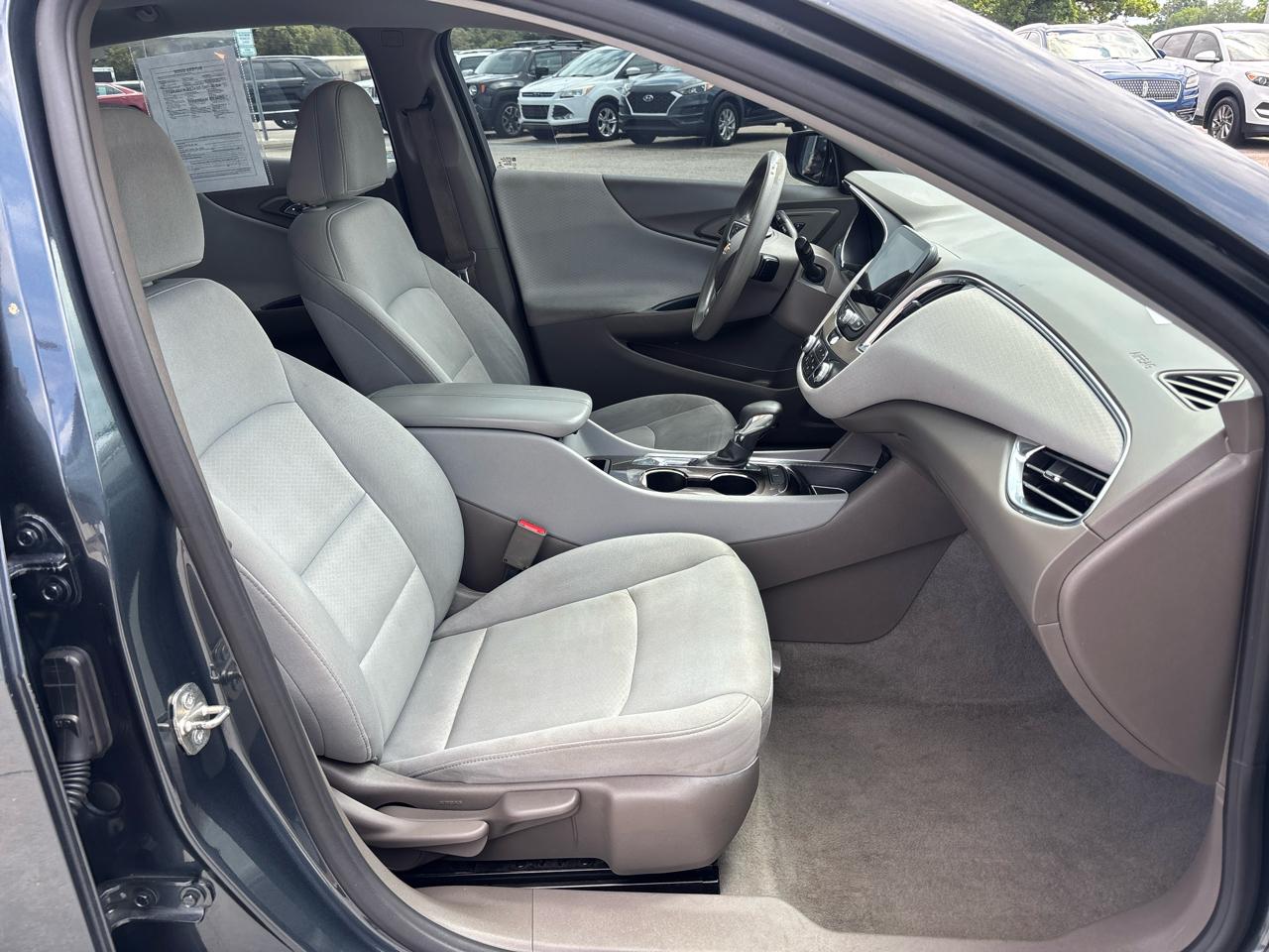 Chevrolet Malibu 4dr Sdn LT 2021