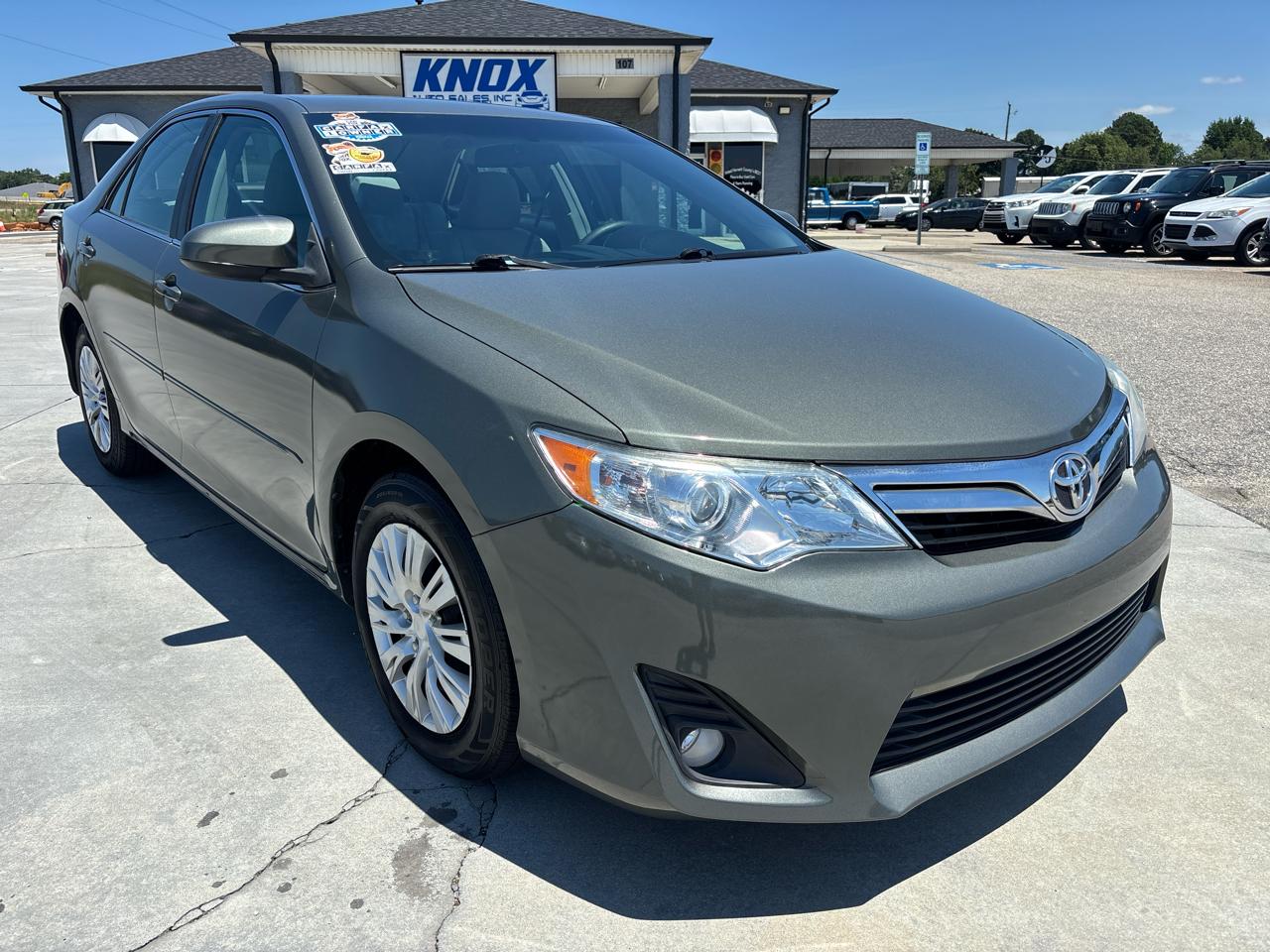 Toyota Camry LE 4D Sedan 2014