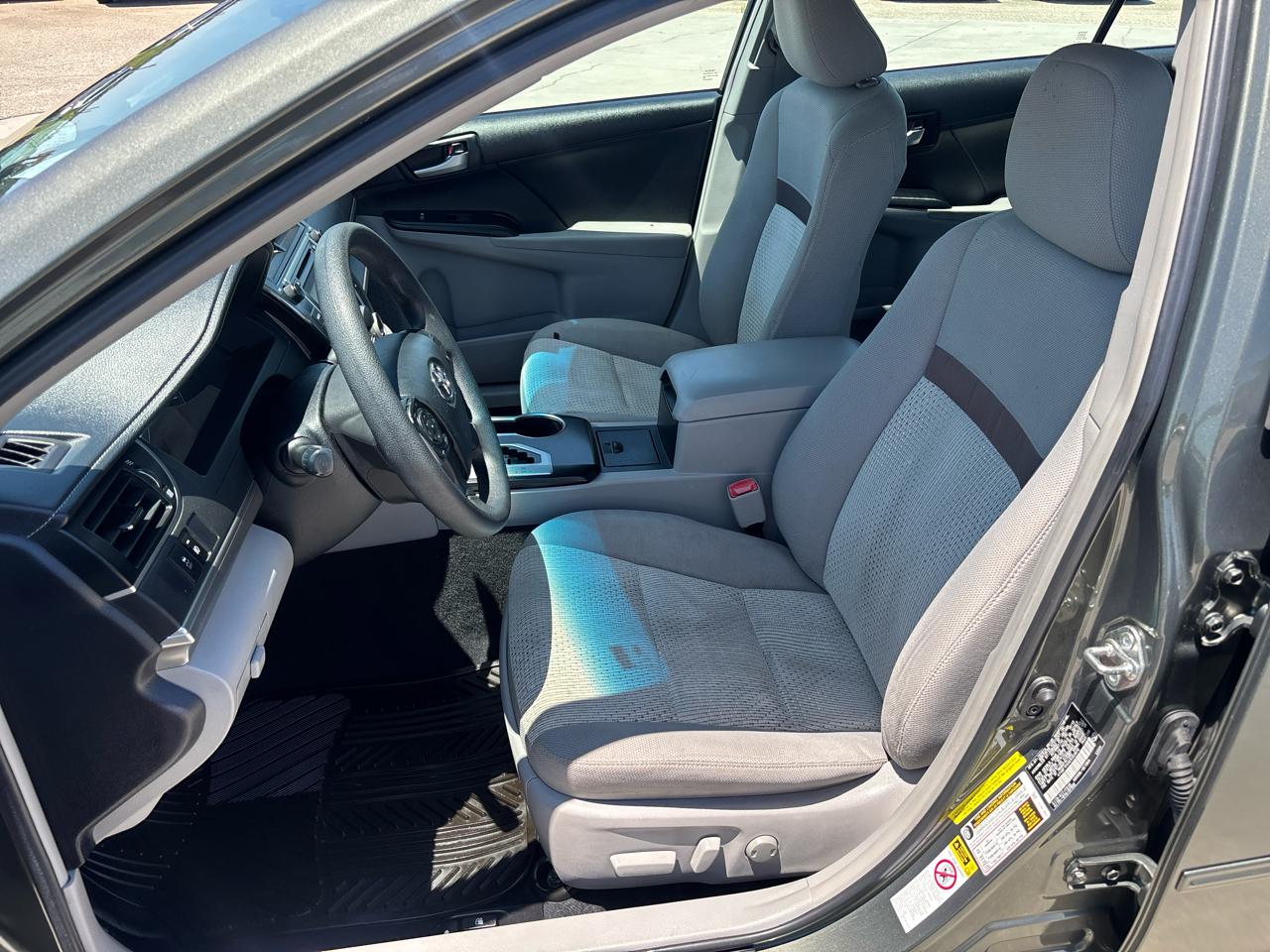 Toyota Camry LE 4D Sedan 2014