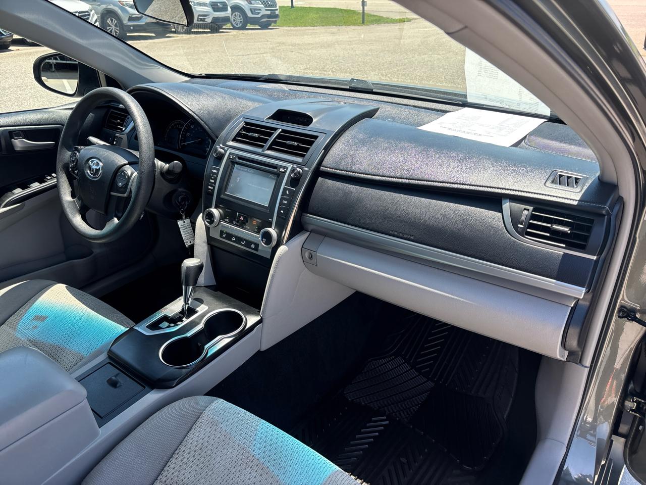 Toyota Camry LE 4D Sedan 2014