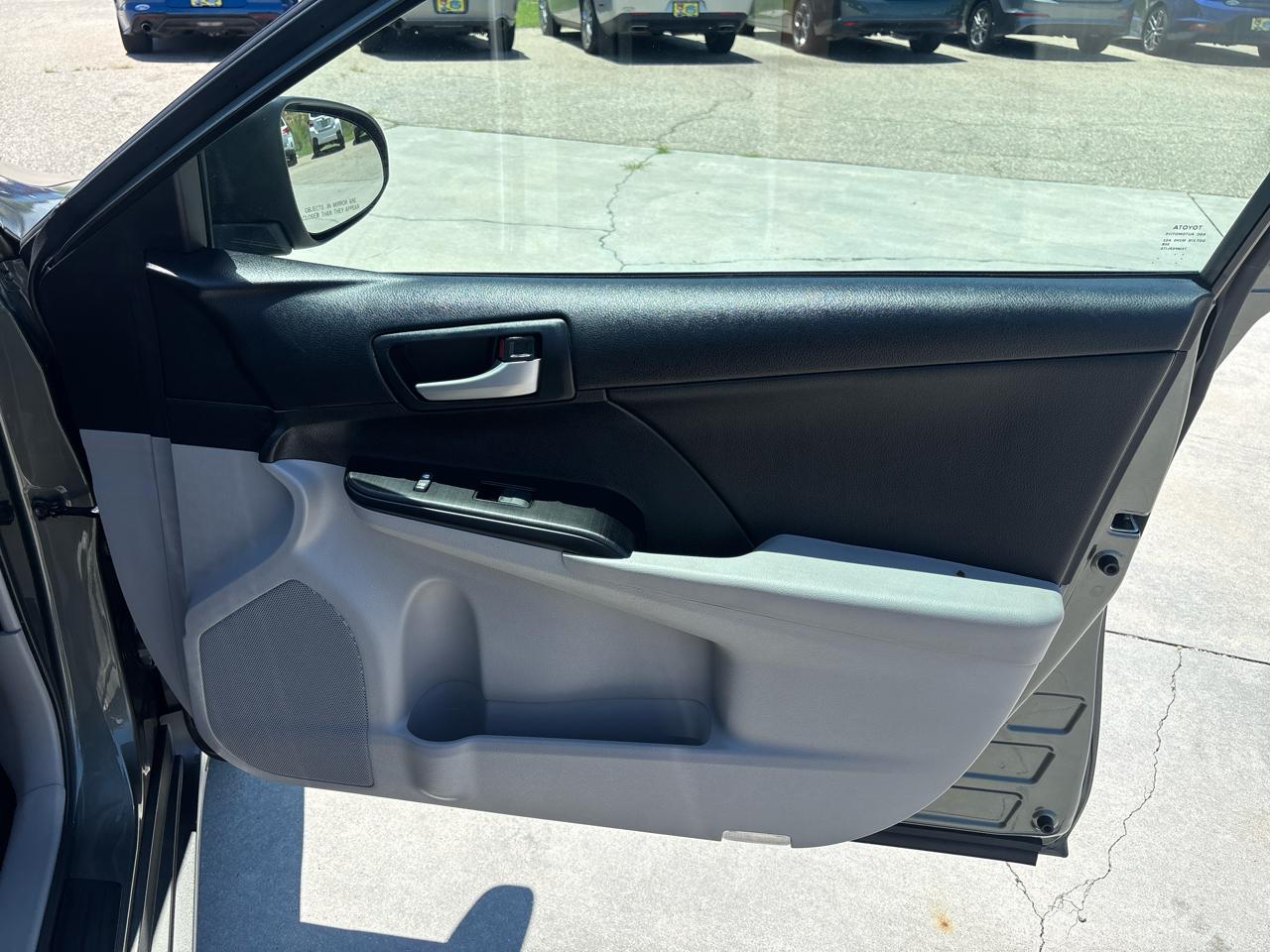 Toyota Camry LE 4D Sedan 2014
