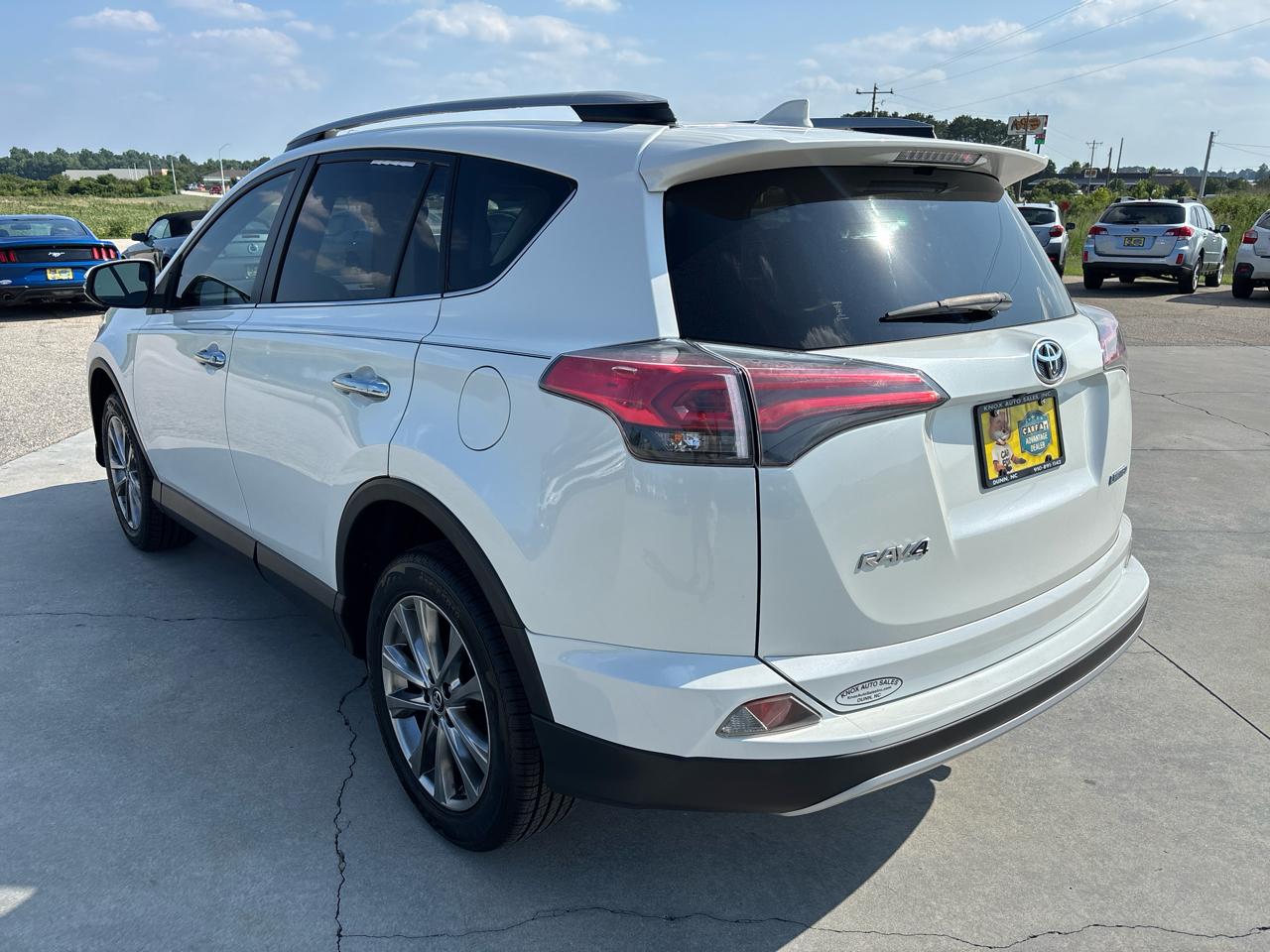 Toyota RAV4 Limited FWD (Natl) 2018