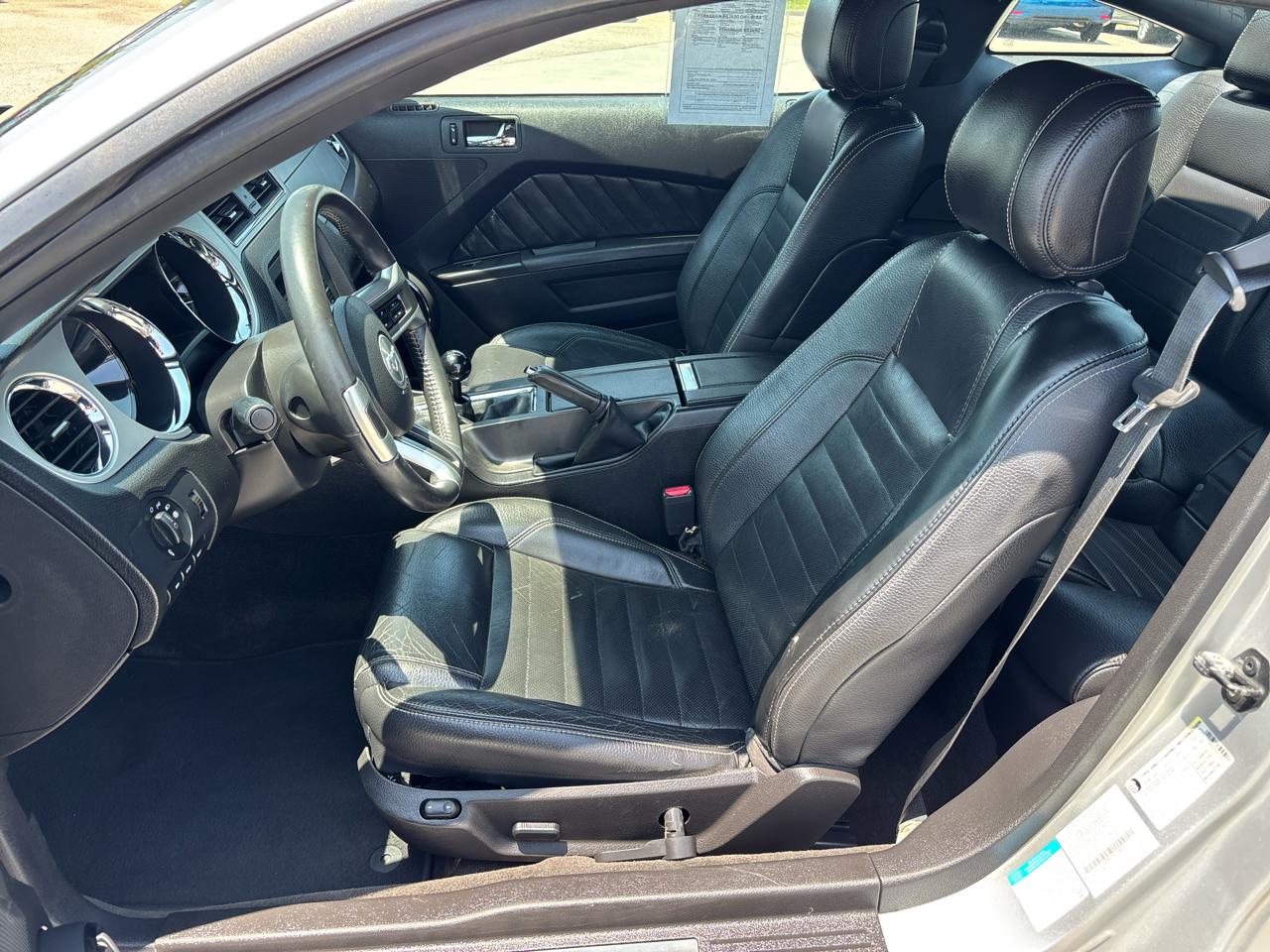 Ford Mustang 2dr Cpe GT 2012