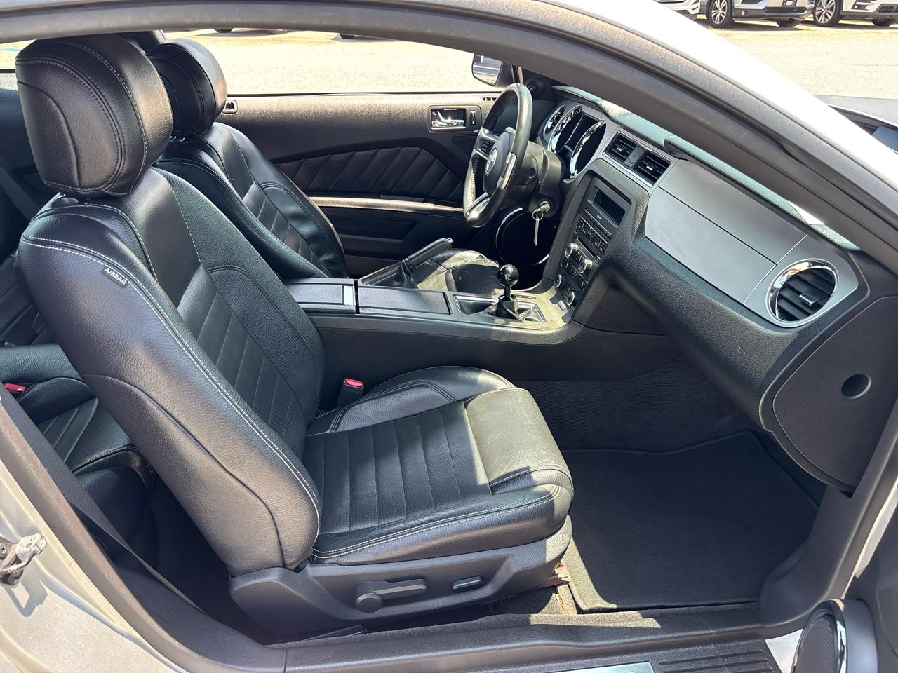 Ford Mustang 2dr Cpe GT 2012