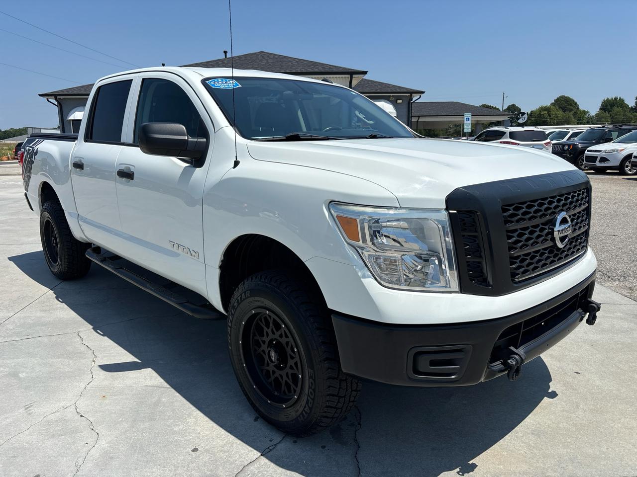 Nissan Titan 4x4 Crew Cab S 2019