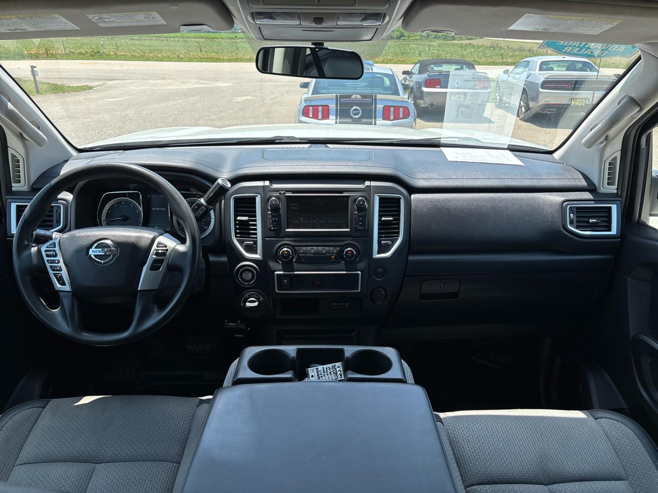 Nissan Titan 4x4 Crew Cab S 2019