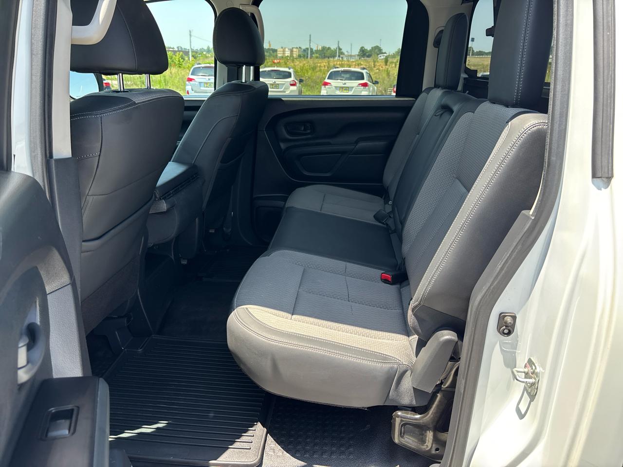Nissan Titan 4x4 Crew Cab S 2019