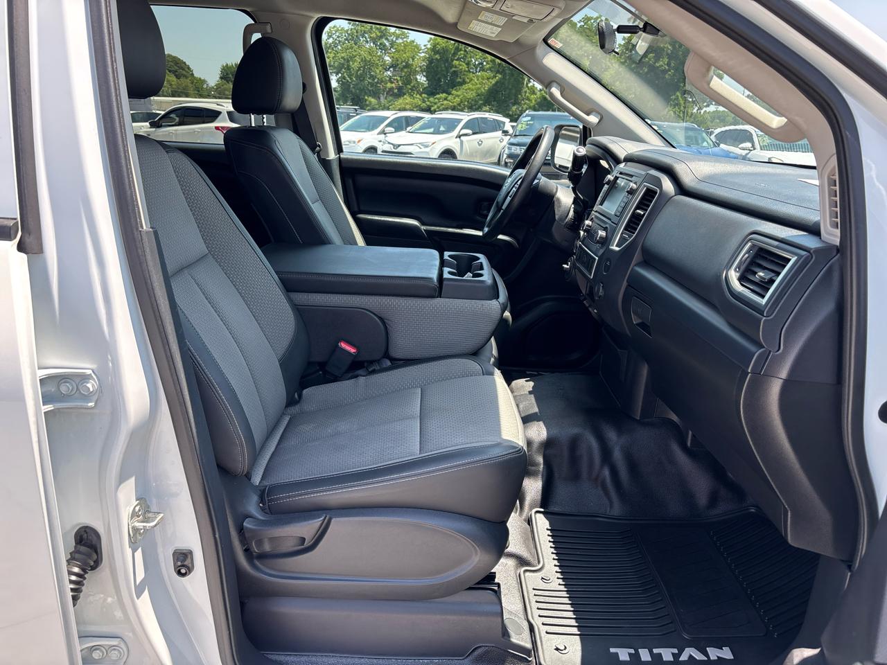 Nissan Titan 4x4 Crew Cab S 2019