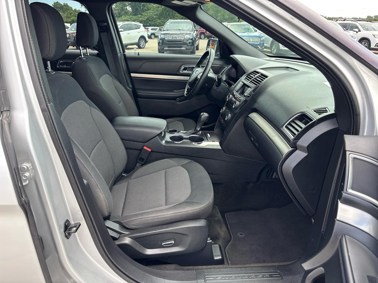 Ford Explorer XLT FWD 2018