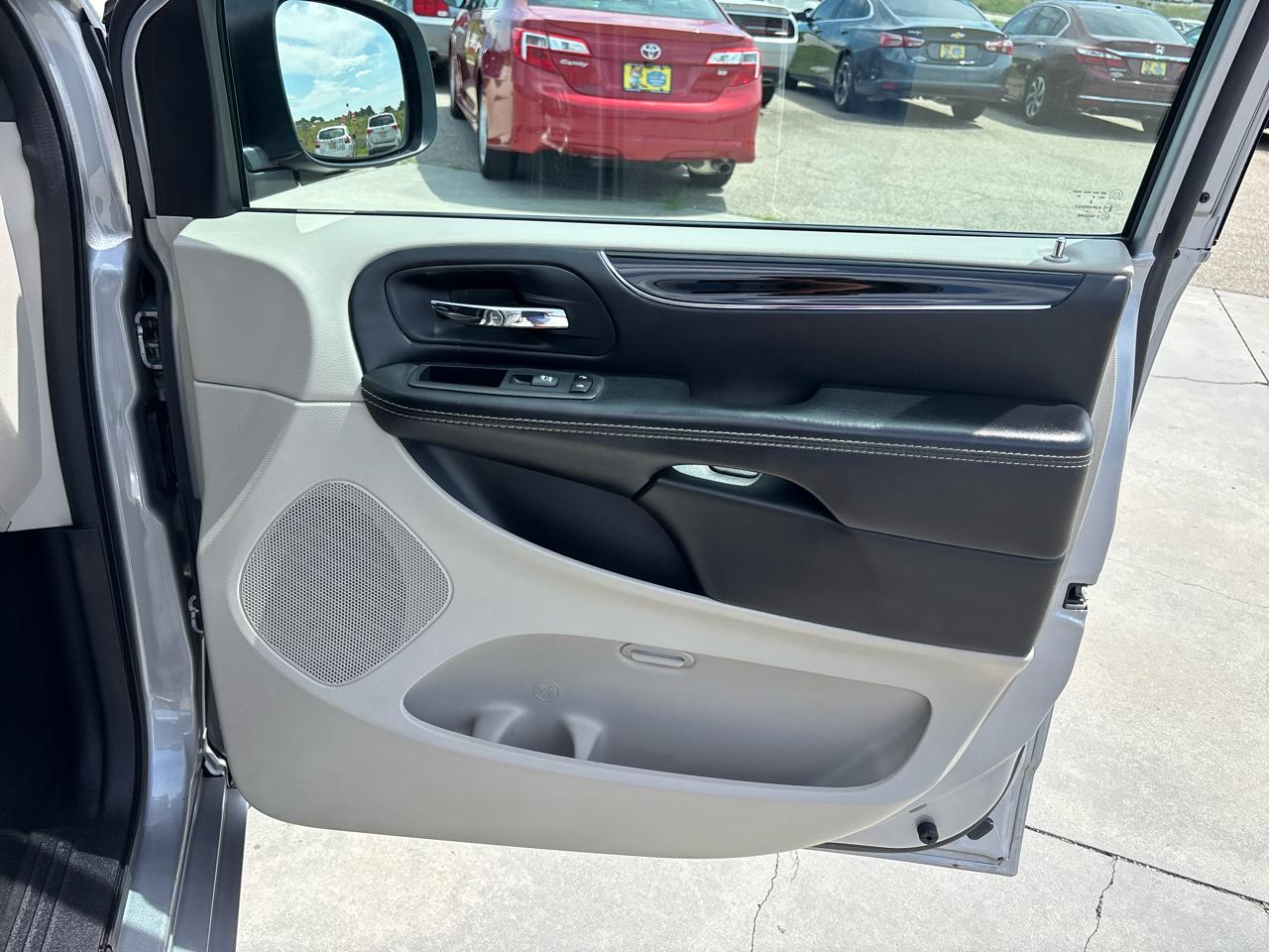 Dodge Grand Caravan SXT Wagon 2018