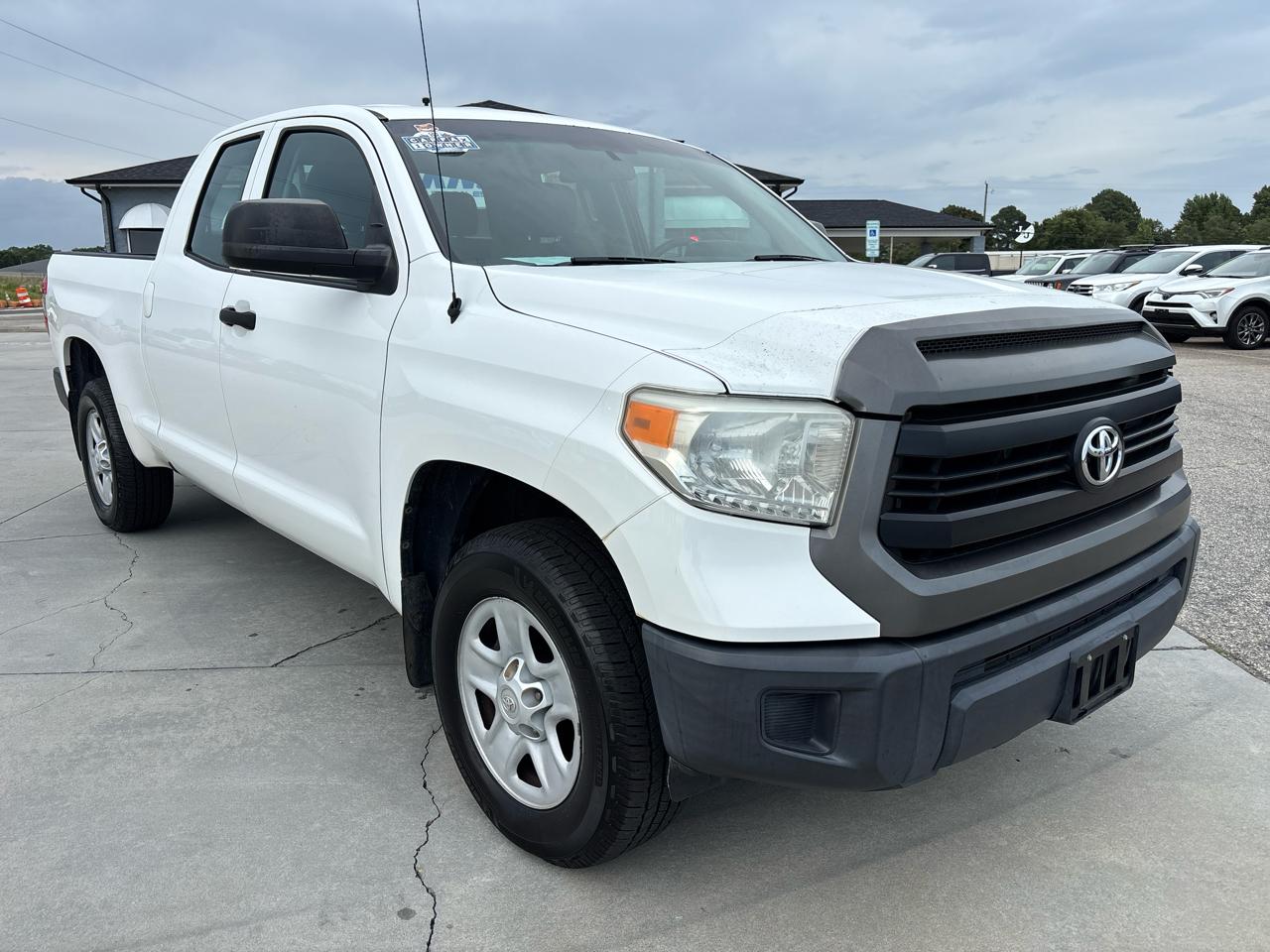 Toyota Tundra 2WD Truck Double Cab 4.6L V8 6-Spd AT SR5 (Natl) 2016