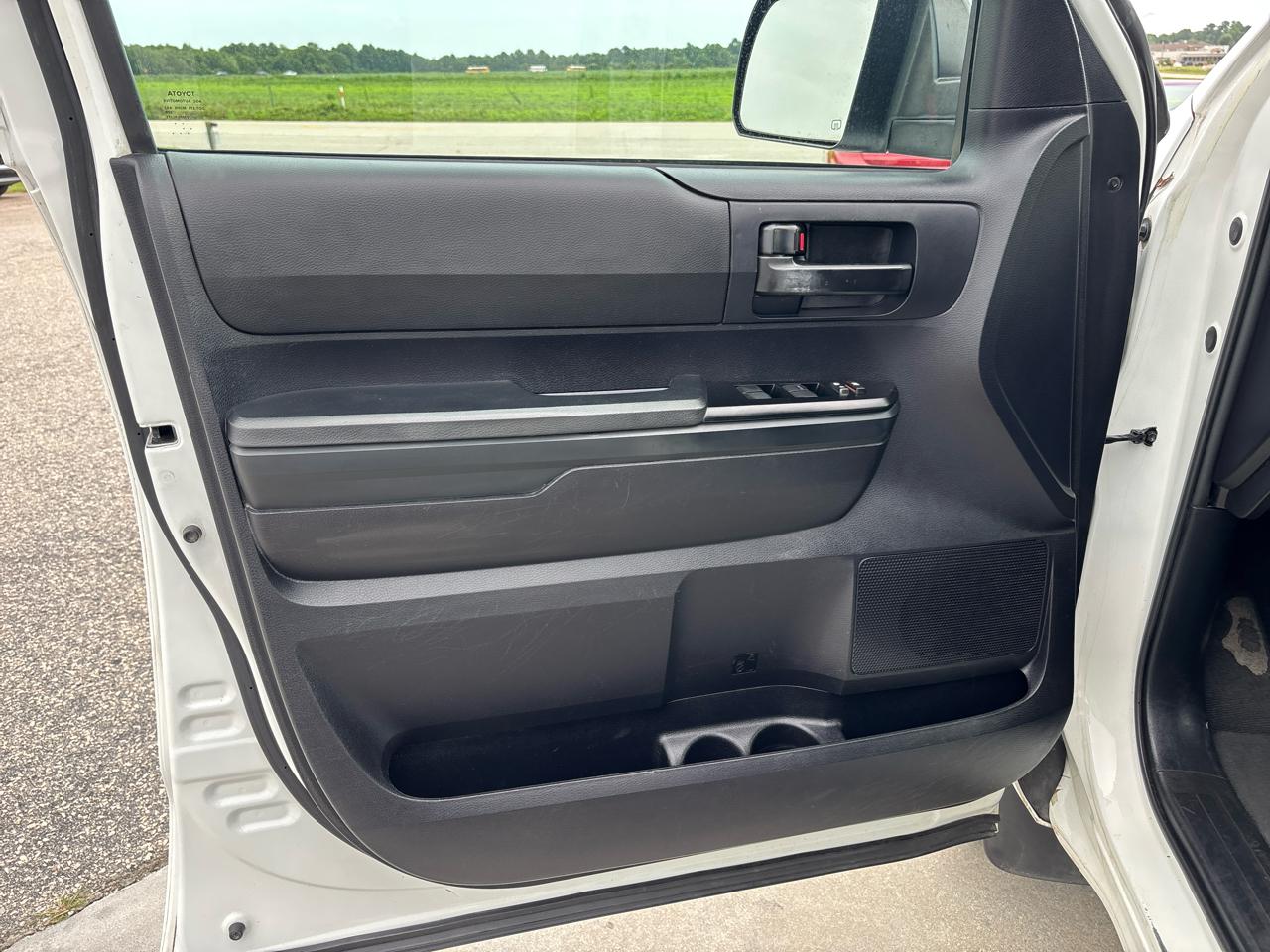 Toyota Tundra 2WD Truck Double Cab 4.6L V8 6-Spd AT SR5 (Natl) 2016