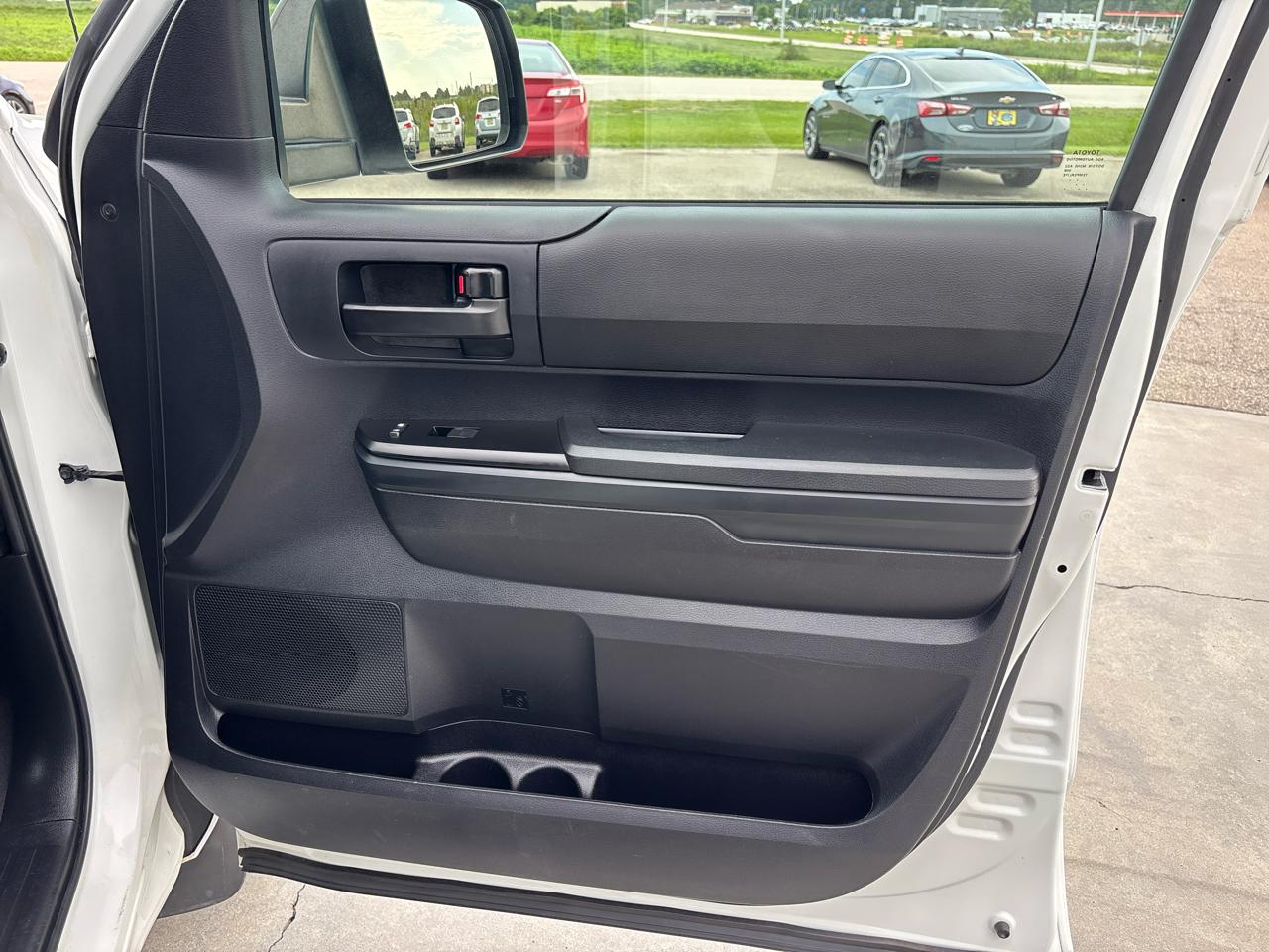 Toyota Tundra 2WD Truck Double Cab 4.6L V8 6-Spd AT SR5 (Natl) 2016