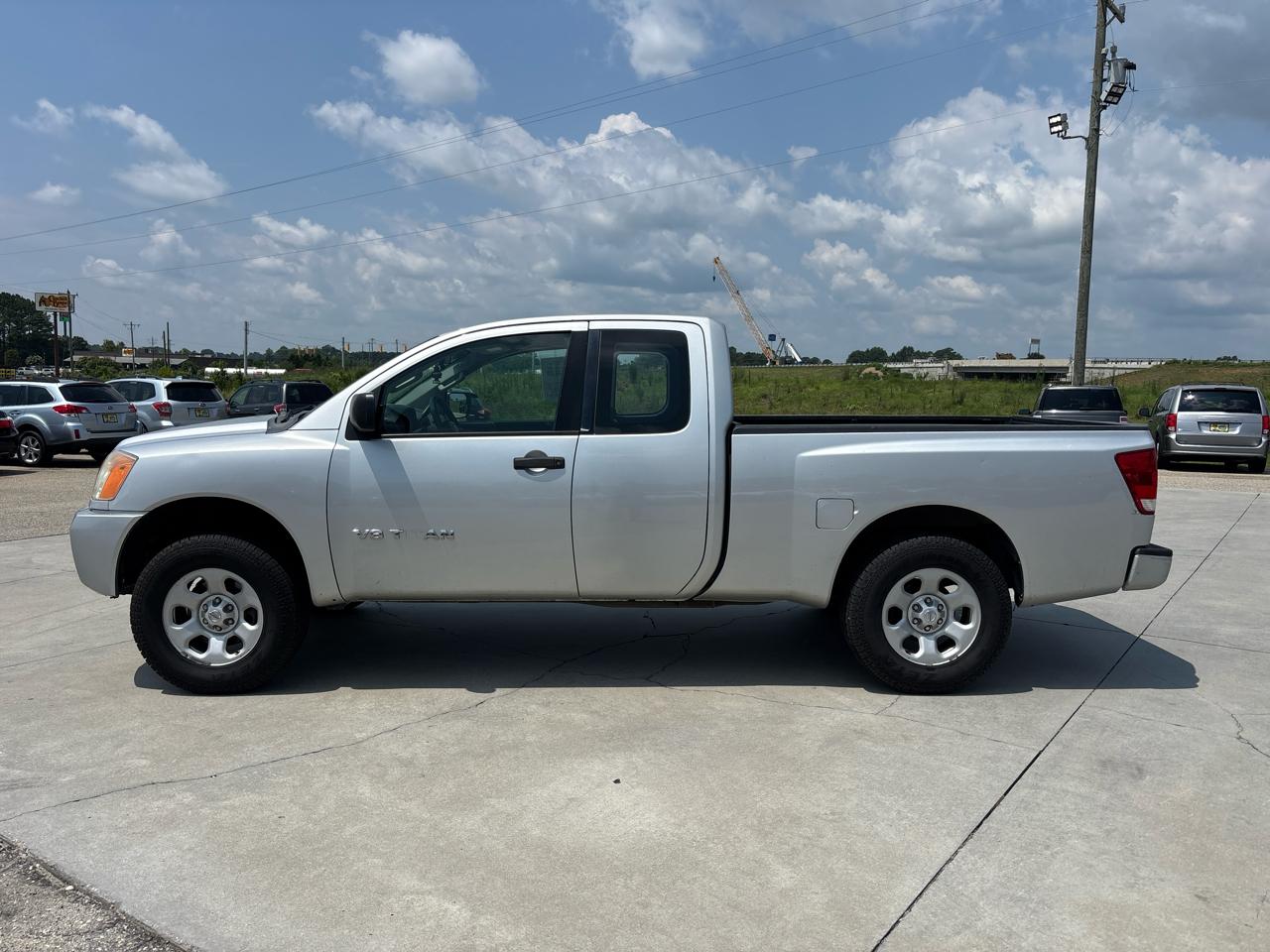 Nissan Titan 2WD King Cab SWB SV 2014