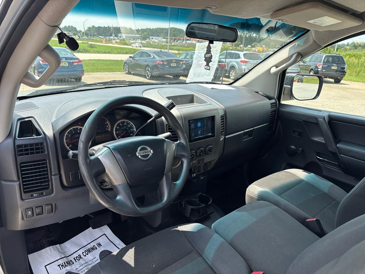 Nissan Titan 2WD King Cab SWB SV 2014
