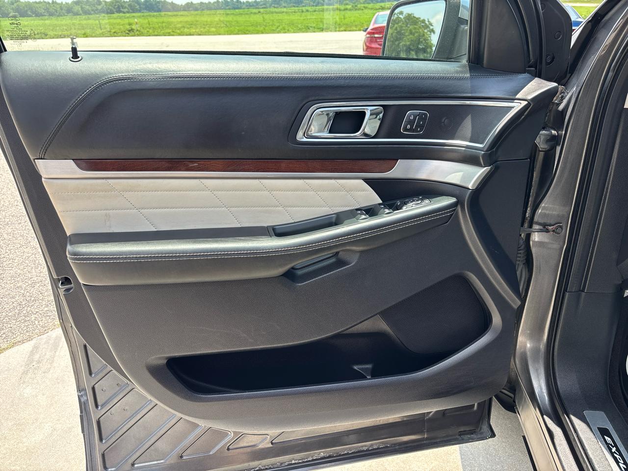 Ford Explorer Platinum 4WD 2018