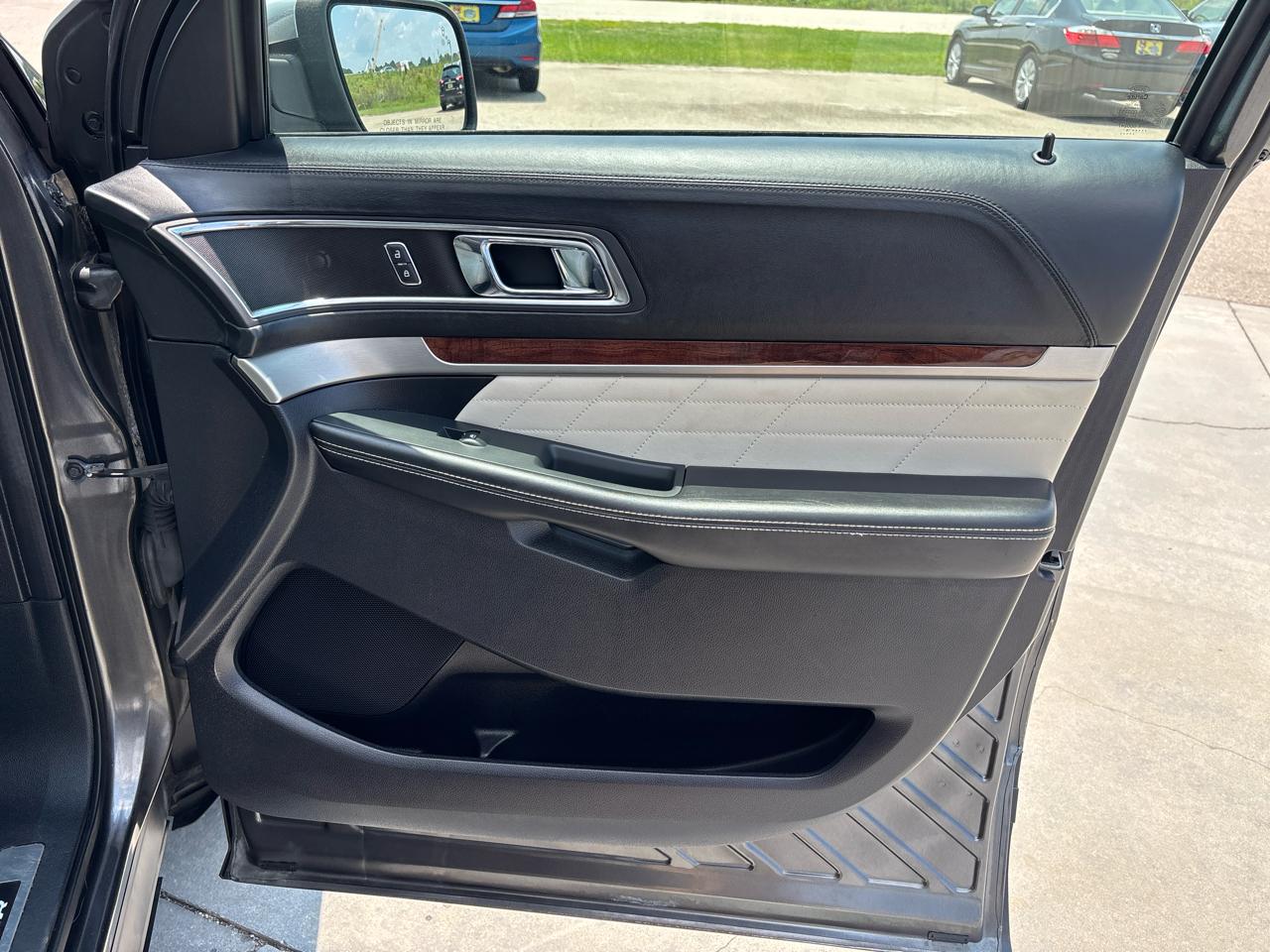 Ford Explorer Platinum 4WD 2018
