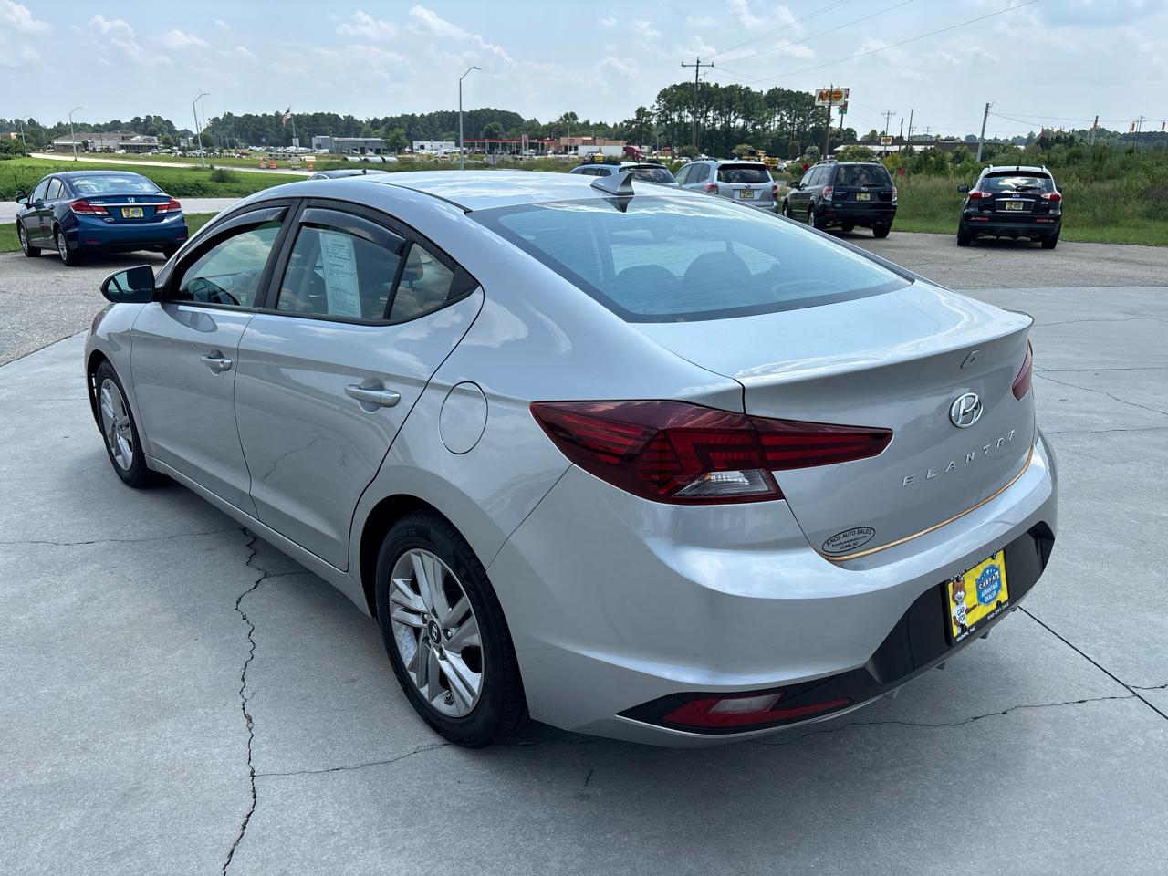 Hyundai Elantra SEL IVT 2020